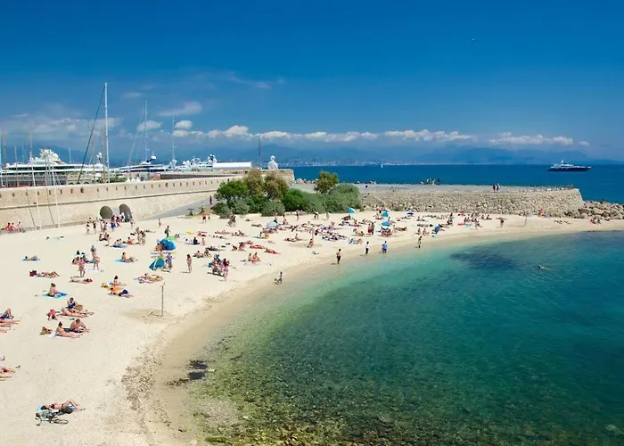 #202-heart Of Vieil - Place Nationale-high-end Newly Renovated & Furnished Апартаменты